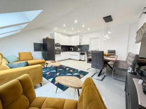 N33 Spacious Luxury 3BR